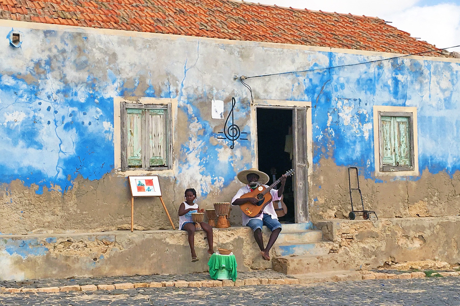1. Wegen der Musik, die die Inselbewohner der Kapverden machen